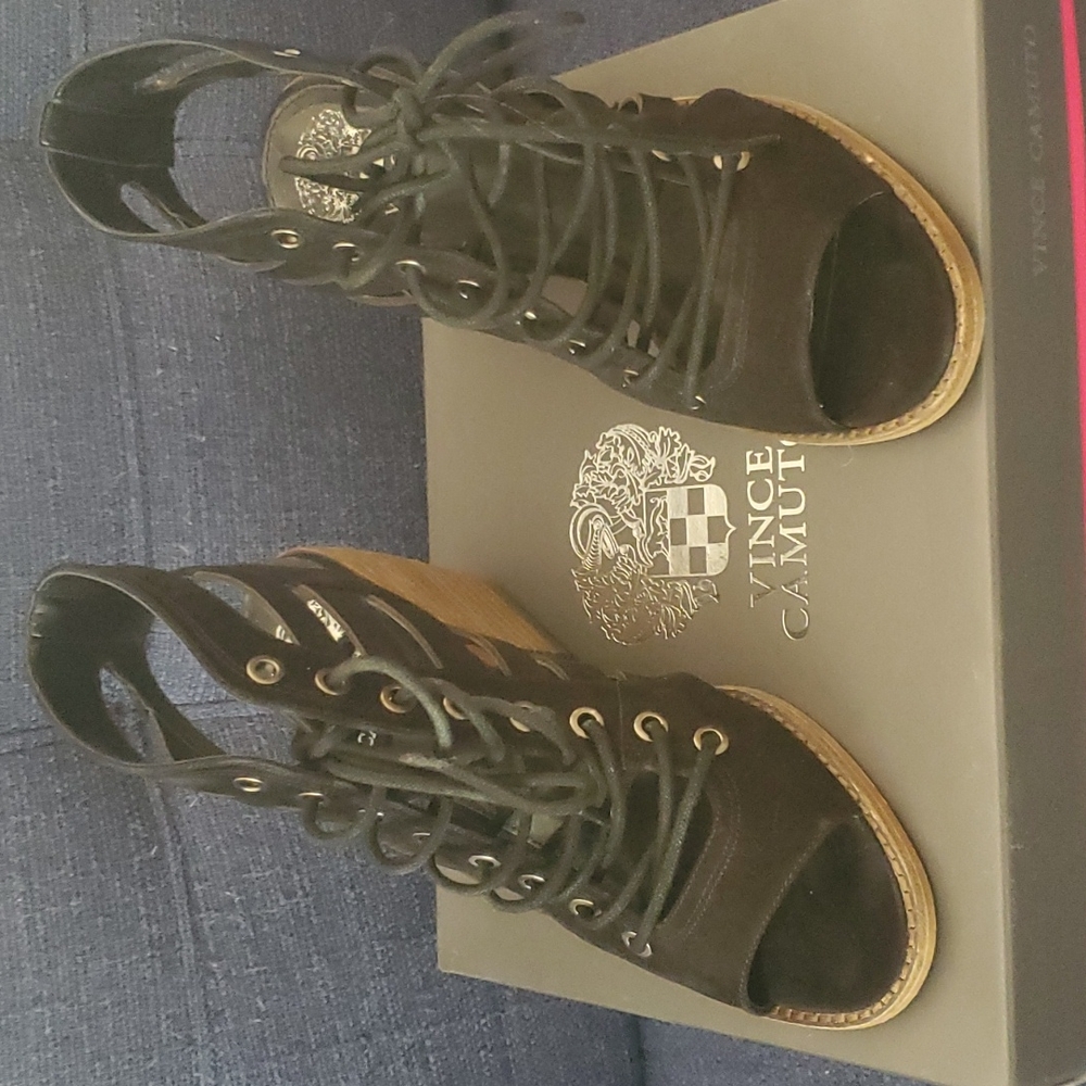 Sandals - Picture 2 of 5